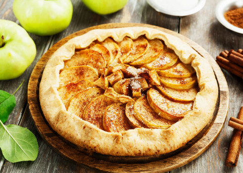 Ābolu un vaniļas pīrāgs