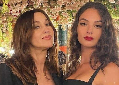 Monika Beluči ar meitu Devu Kaselu.