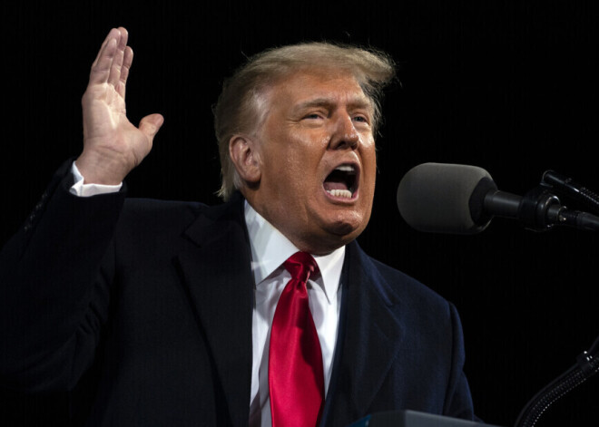 Сотрудник Трампа даст показания против него по делу о мошенничестве