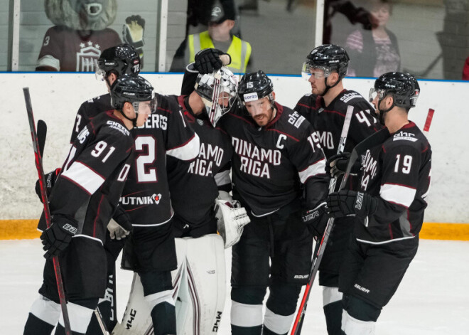 Rīgas "Dinamo" savu četrpadsmito sezonu KHL sāk ar zaudējumu