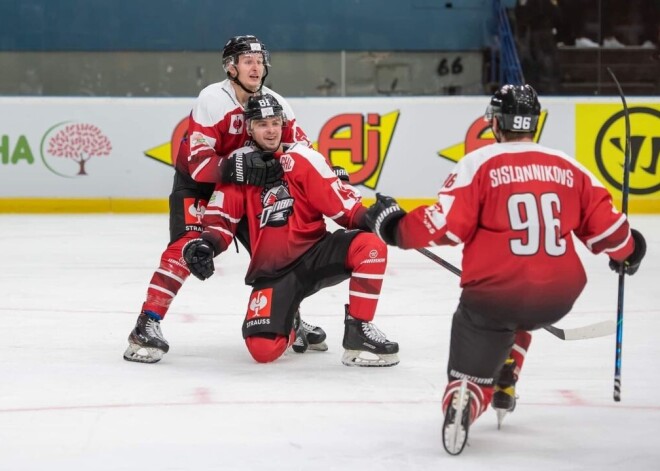 Šišļaņņikovam vārti un rezultatīva piespēle uzvarētā IIHF Čempionu līgas spēlē