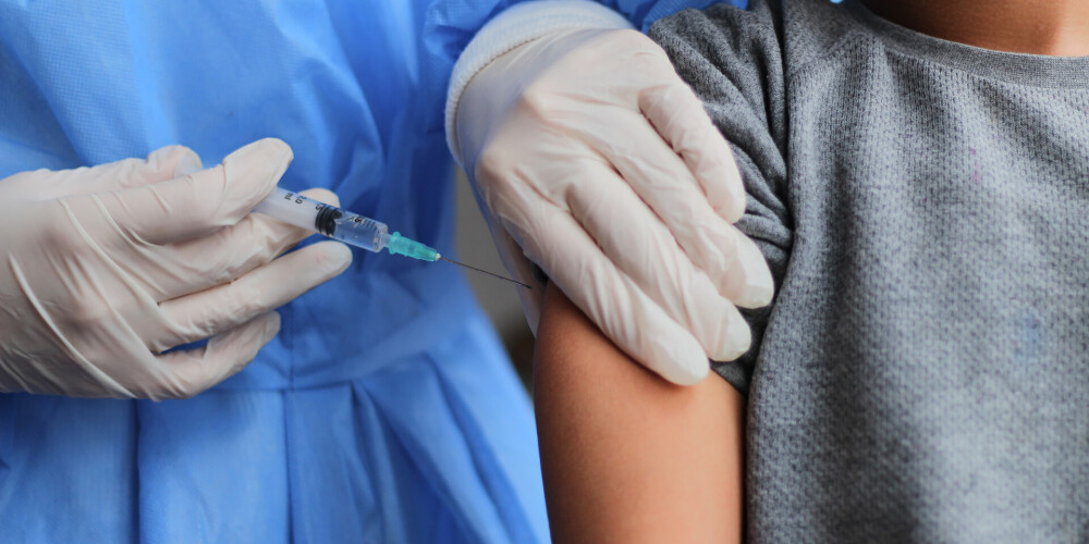 Третья доза вакцины от Сovid-19: коалиция планирует разрешить прививку более широкому кругу людей
