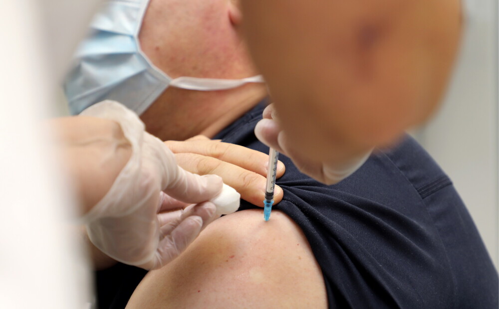 Atbalsta trešās potes vakcināciju imūnsupresijas pacientiem