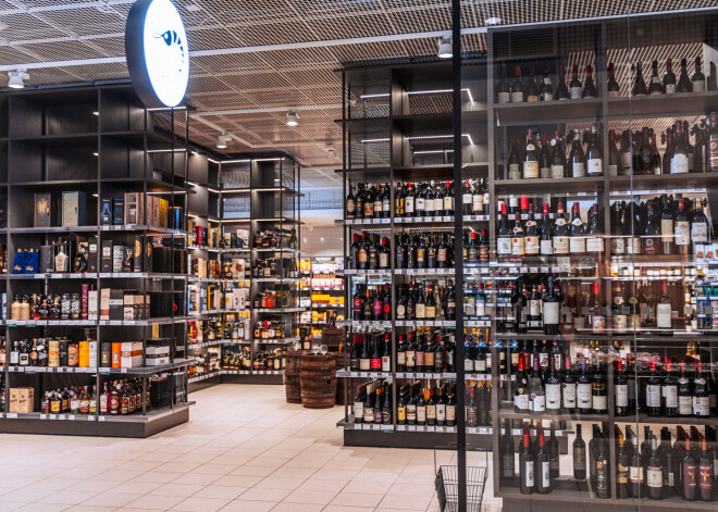 1. septembrī durvis vērusi renovētā “Stockmann Delikatess” nodaļa. Tās pārveidē ieguldīti 2,5 miljoni eiro, radot jaunu nodaļas vizuālo tēlu, kā arī ierīkojot virkni nebijušu risinājumu klientu ērtībām. 2400 kvadrātmetru plašajās nodaļas telpās pieejams bagātīgs klāsts kvalitatīvu un sezonālu vietējo pārtikas produktu, ka arī unikālas un izmeklētas garšas no visas pasaules.