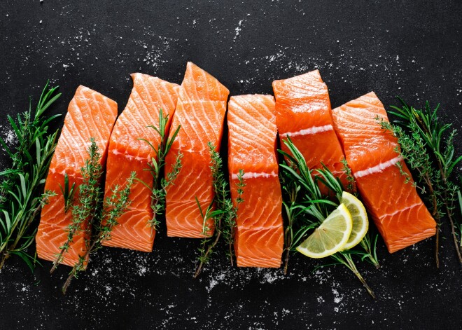 Лосось, овсянка, шпинат, проростки: чем опасны полезные продукты