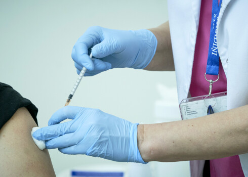 Vairāki ģimenes ārsti saņēmuši goda rakstus par aktīvu cilvēku vakcinēšanu pret Covid-19