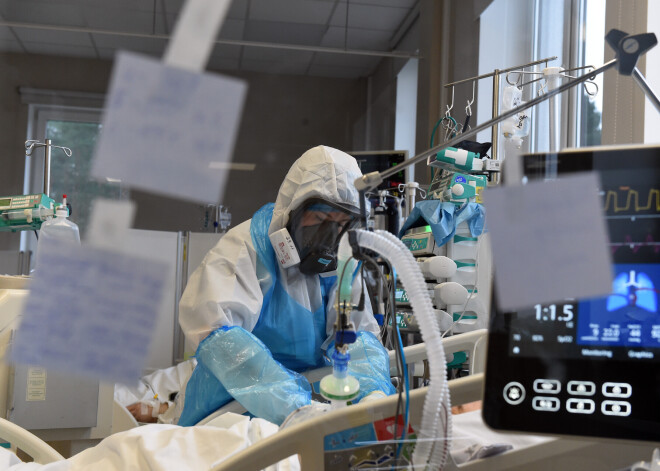 Smagi slimo Covid-19 pacientu skaits Rīgas Austrumu slimnīcā sasniedzis 20%