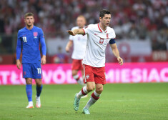 Roberts Levandovskis mačā pret Anlgijas futbola izlasi.