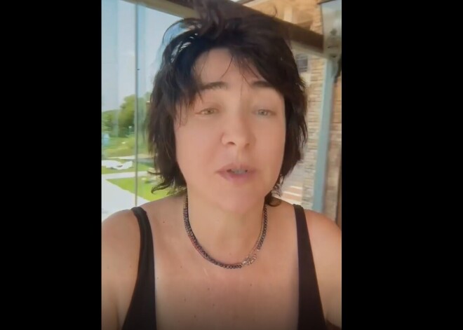 "Как он может давать советы, если сам ходит в красных штанах": Васильев припомнил Лолите старые обиды