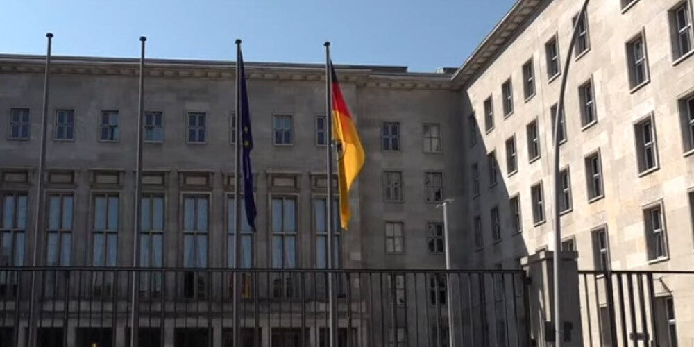 Vācijas policija Finanšu un Tieslietu ministrijās veikusi kratīšanu