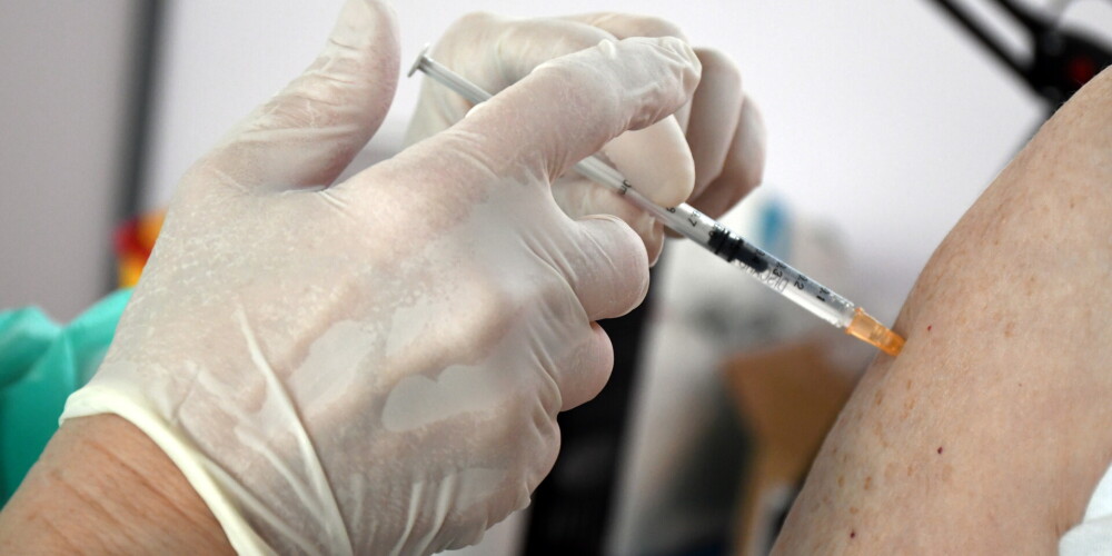 Konstatē vairākus riskus: Veselības inspekcija veikusi pārbaudi saistībā ar vecumam neatbilstošu Covid-19 vakcināciju