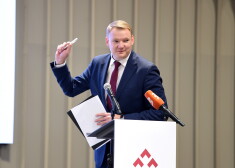"Latvijas Reģionu apvienība" priekšsēdētājs Edvards Smiltēns.