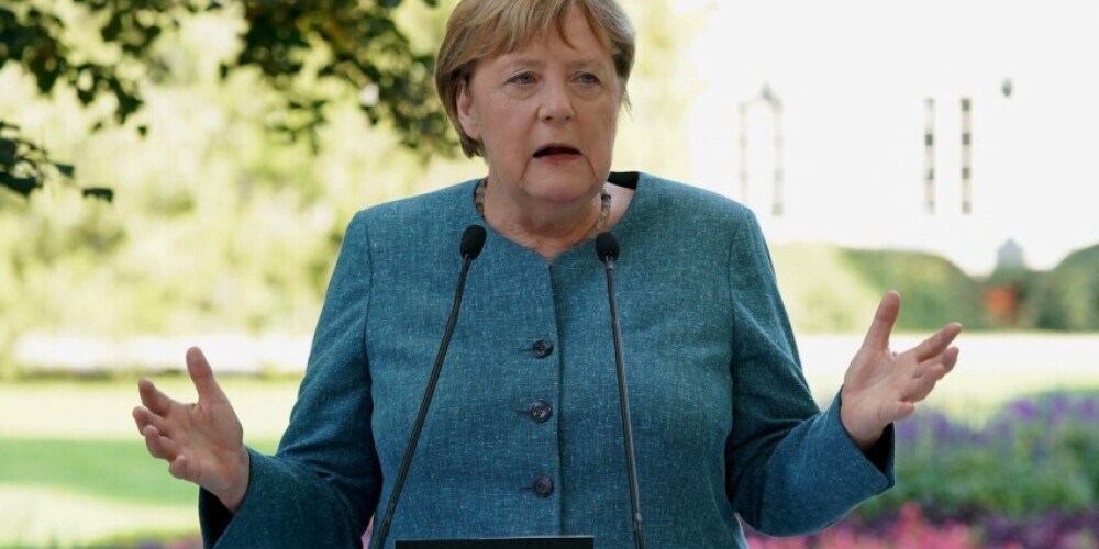 Меркель обвинила Беларусь в "гибридных атаках"
