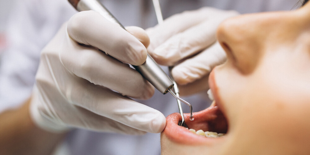 Визит женщины и ребенка к стоматологу в Риге превратился в кошмар