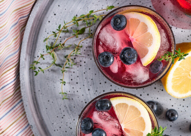 Когда хочешь сделать коктейль особенным: какие ягоды в какой напиток?