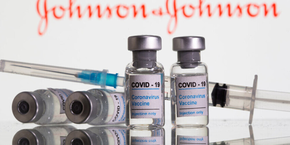 "Johnson&Johnson" atsācis vakcīnu ražošanu: Latvija gaida piegādi