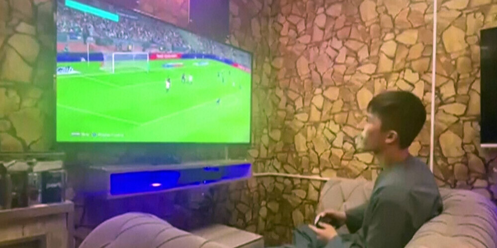 Daudzi jauieši ir noraizējušies, ka vairs nevarēs apmeklēt videospēļu kafejnīcas.