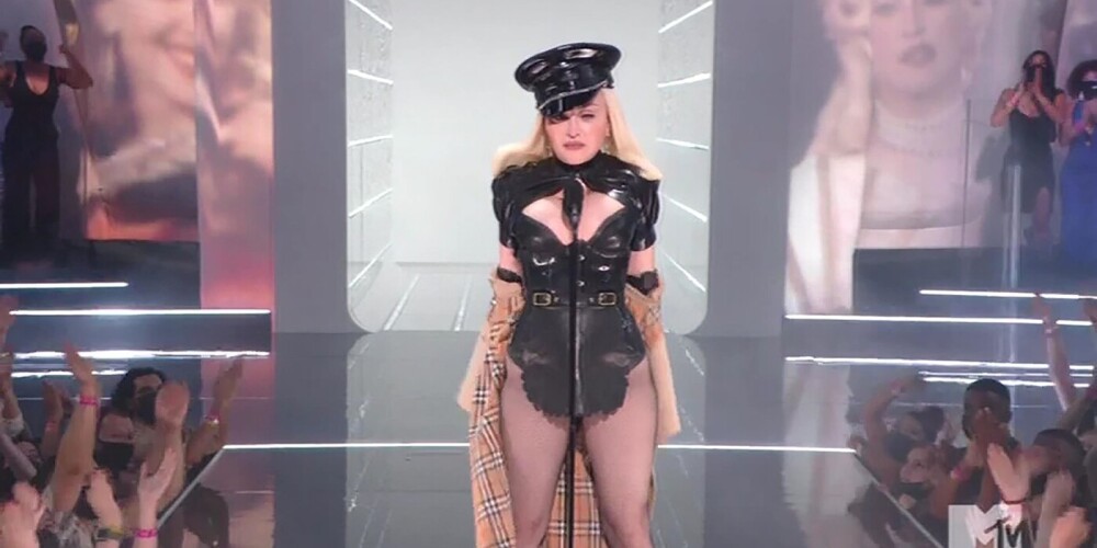 Голые, странные, смешные… и Мадонна в костюме садо-мазо. Гости церемонии MTV Video Music Awards