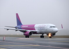 "Wizz Air" kā viena no pirmajām atjauno pilotu algas pirmspandēmijas līmenī