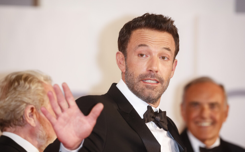 Ben Affleck has pushed an intrusive fan at Venice Airport who has longed for selfishness