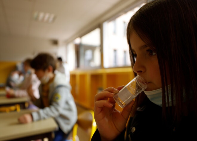 No nākamās nedēļas skolēnu testēšanu veiks reizi 14 dienās