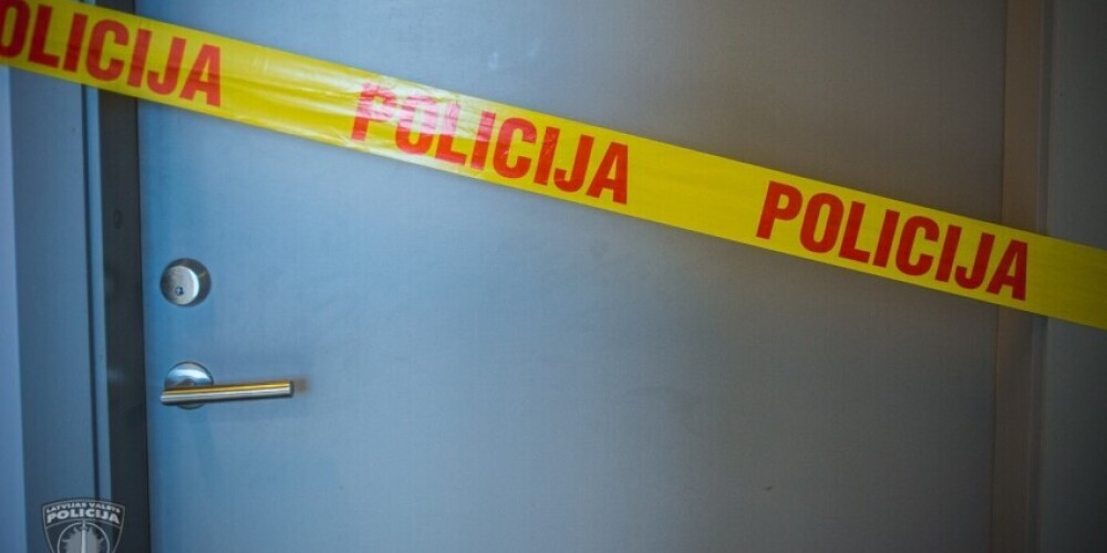 Убийство в Елгаве: во время пьянки один из гостей зарезал владельца квартиры