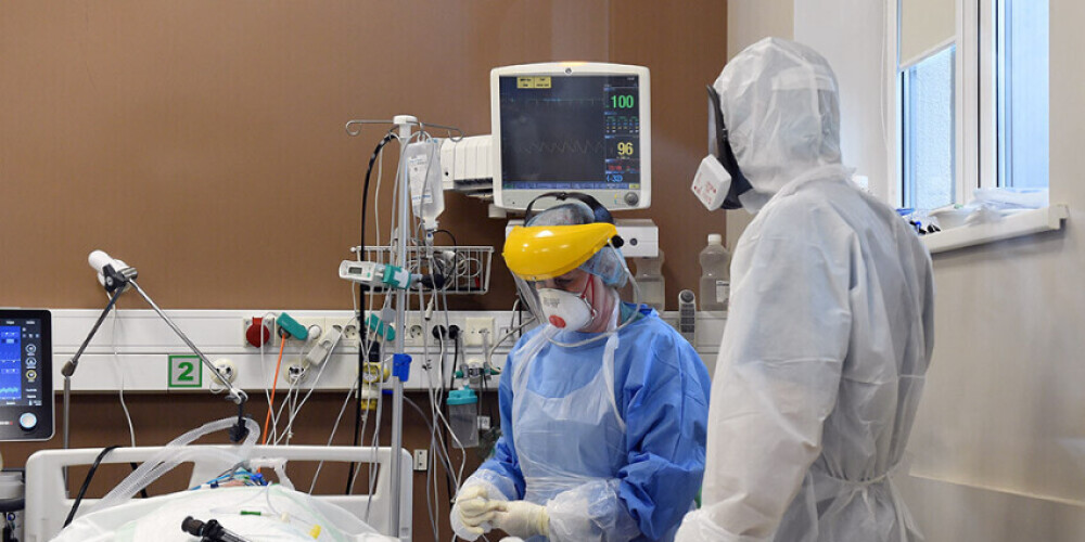 Количество пациентов с Covid-19 в больницах Латвии увеличилось до 317 человек