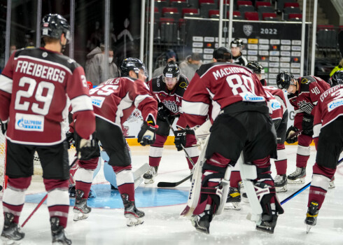 TEKSTA TIEŠRAIDE: Rīgas "Dinamo" savā laukumā pret "Barys" centīsies sākt uzvaru sēriju