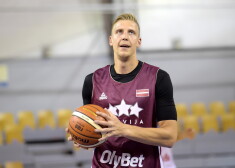 Latvijas vīriešu basketbola izlases spēlētājs Mareks Mejeris.