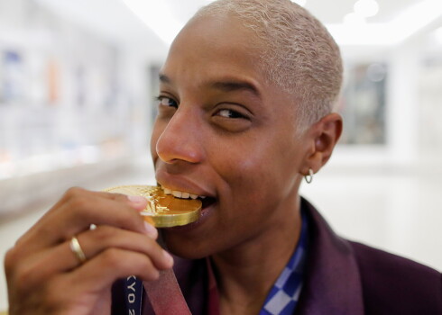 Julimara Rohasa olimpiskajās spēlēs Parīzē tēmēs uz zeltu gan trīssoļlēkšanā, gan tāllēkšanā