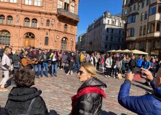 VIDEO TIEŠRAIDE: Rīgā protestē un izsaka ultimātu Valsts prezidentam Egilam Levitam