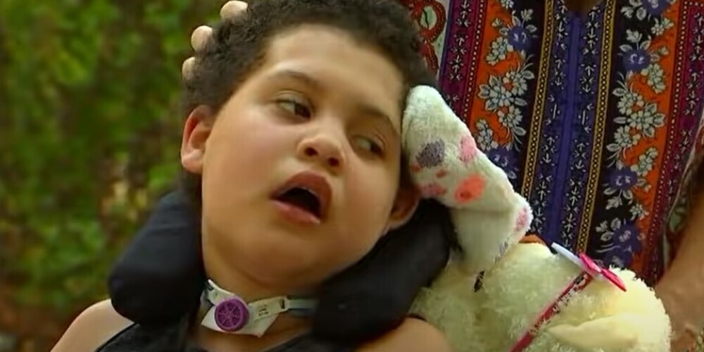 Редкое осложнение после Covid-19 парализовало 8-летнюю девочку