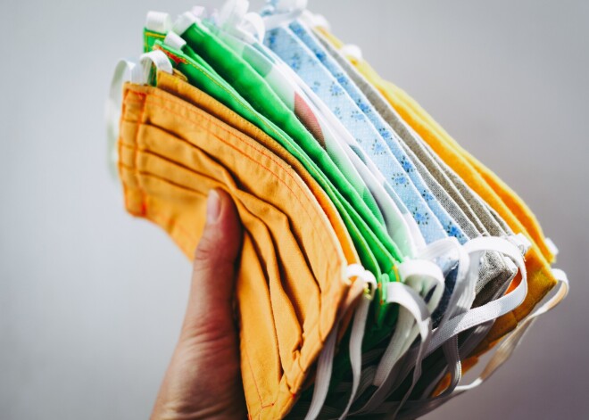 В понедельник в Латвии умерло 13 пациентов с Covid-19, выявлено 494 новых случая