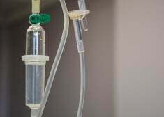 Veselības ministrija nobažījusies, ka nesaņems nepieciešamo summu onkoloģijas pacientu ārstēšanai