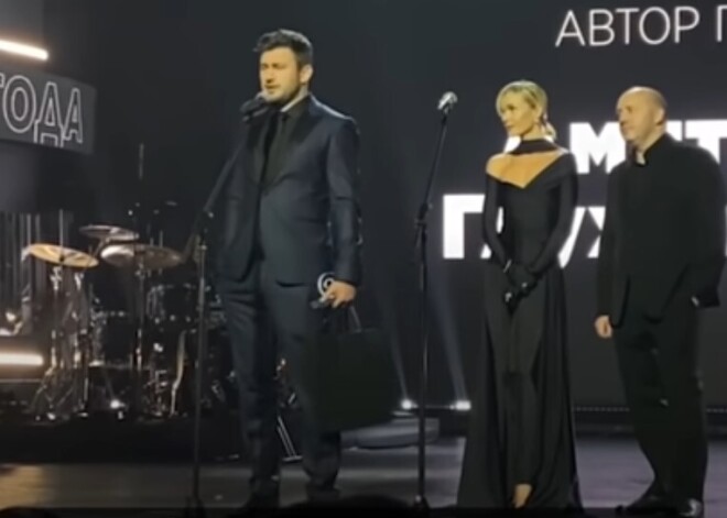 "Не врать и не притворяться": писатель Глуховский поразил оппозиционной речью на вручении премии