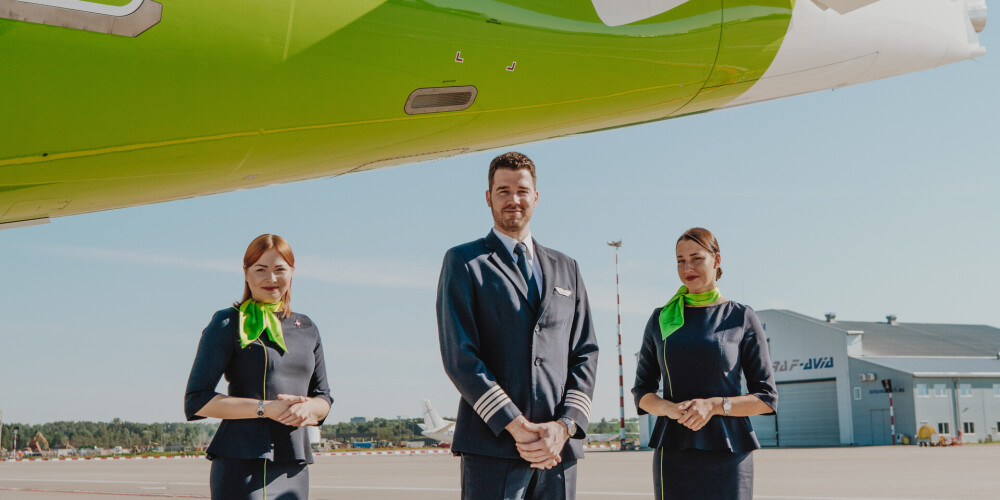"airBaltic" plāno pieņemt darbā papildu 320 apkalpes darbiniekus
