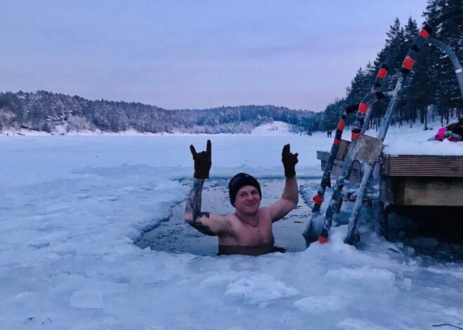 Pingvīni un roņi jeb drosminieki ledainā ūdenī!