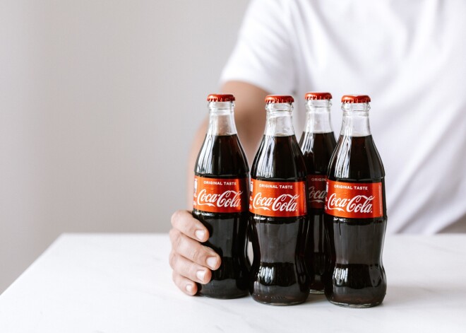 22-летний парень быстро выпил 1,5 литра колы и вскоре умер