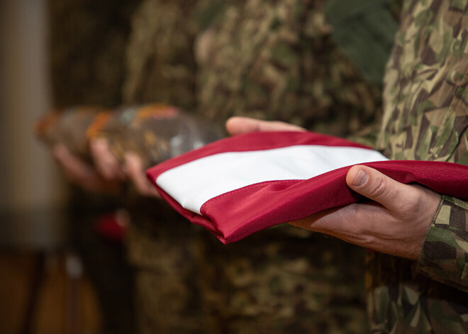 Svinīgā ceremonijā uz starptautiskajām operācijām Mali pavada Latvijas karavīrus