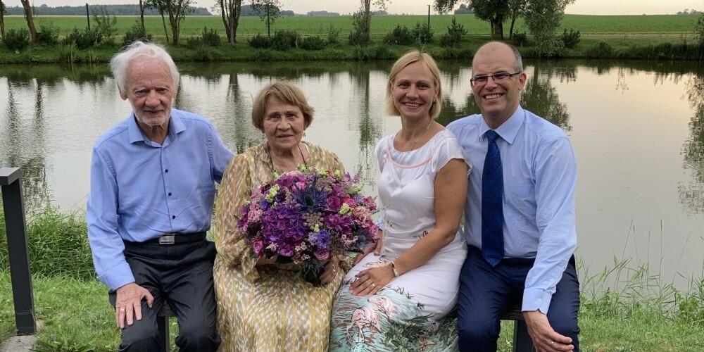 Kāzu jubilejas svinības Danilānu pārim noorganizēja meita.