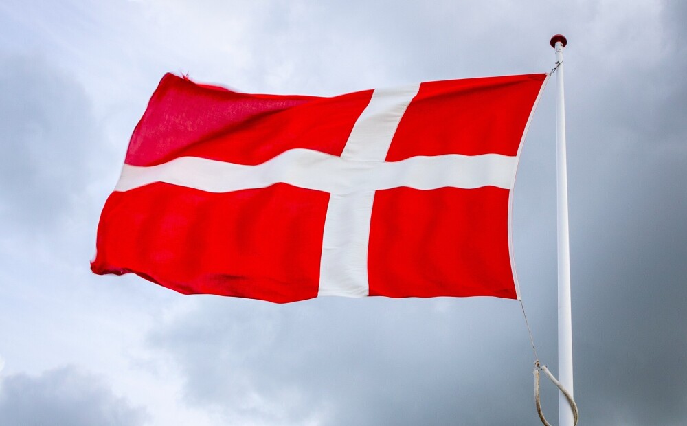 Dānijas tiesa par terorakta plānošanu atņem pilsonību