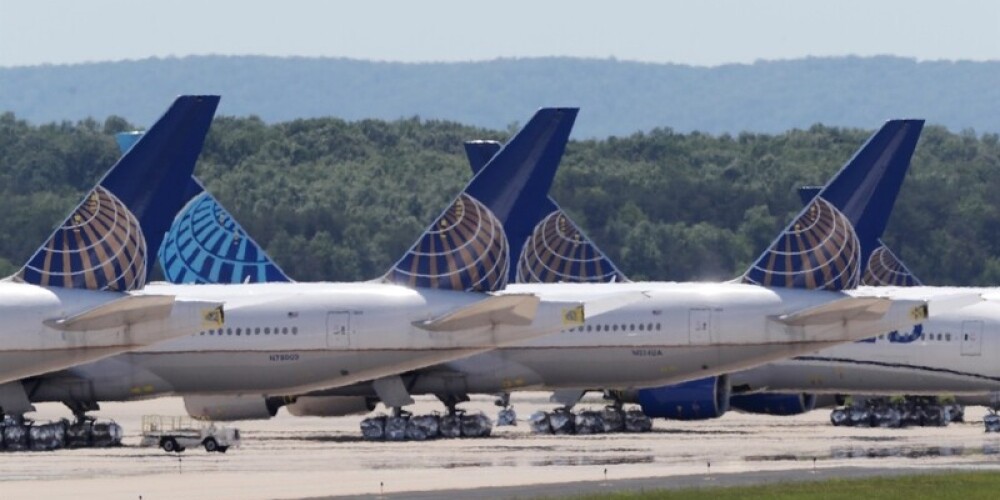 ASV lidsabiedrība "United Airlines" atlaidīs teju 600 nevakcinētus darbiniekus
