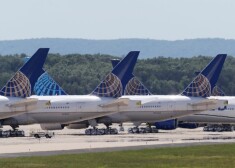 ASV lidsabiedrība "United Airlines" atlaidīs teju 600 nevakcinētus darbiniekus