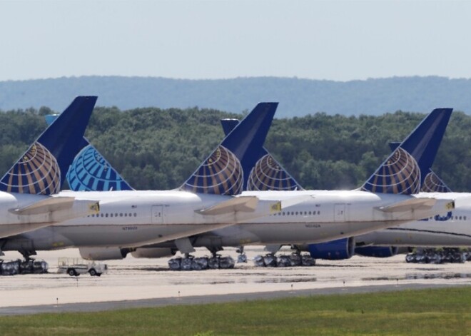 ASV lidsabiedrība "United Airlines" atlaidīs teju 600 nevakcinētus darbiniekus