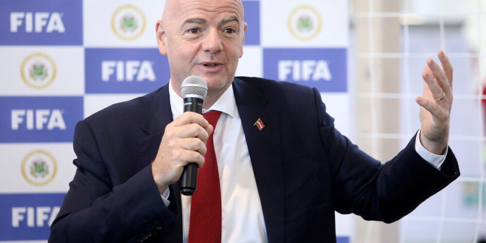 FIFA prezidents: Latvijas futbolam augstāka līmeņa sasniegšanai nepieciešams moderns stadions