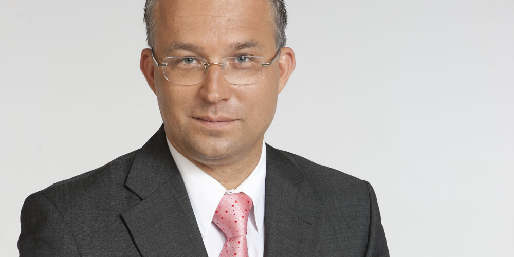 Ivo Goldmanis vismaz 20 gadu bija skatītāju augstu vērtēts ārzemju ziņu žurnālists kanālā LNT.