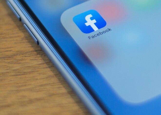 Сотрудники Facebook не могут попасть на работу из-за сбоя; тем временем данные 1,5 млрд пользователей могли оказаться в даркнете