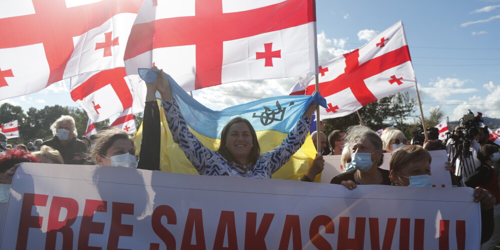 Saakašvili atbalstītāji pieprasa viņa atbrīvošanu no cietuma