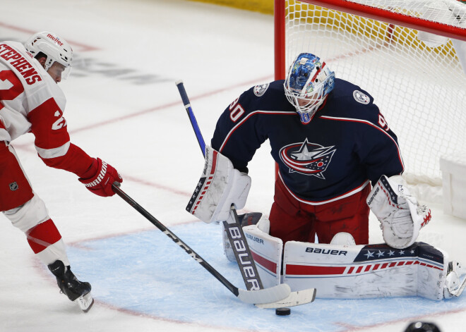 Merzļikins palīdz "Blue Jackets" uzvarēt pārbaudes spēlē