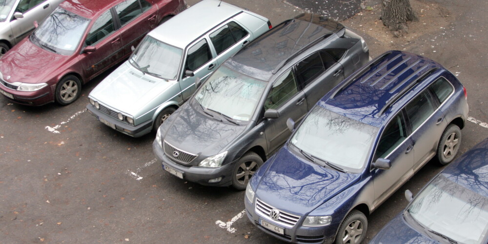 В Риге открыто более 500 новых бесплатных парковочных мест